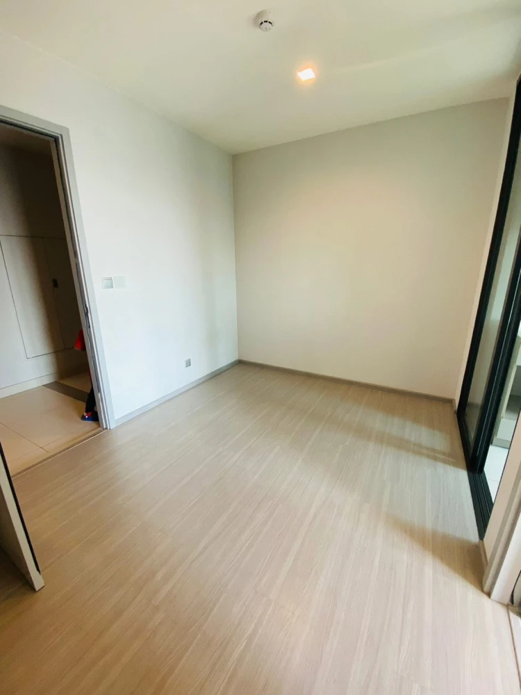 Condo for sale or rent, Life Sukhumvit 62, nice room, gray tones, easy to decorate, complete amenities.