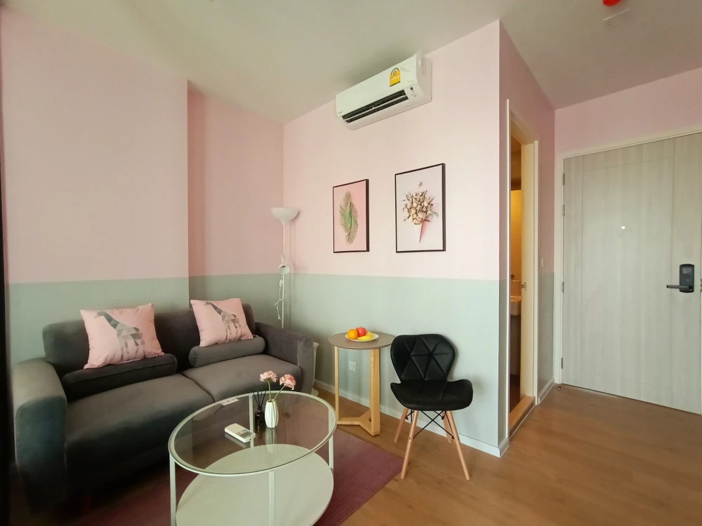For sale, for rent, Notting hill Sriracha condo, fully furnished, ready to move in, complete in one place, hurry and reserve now.