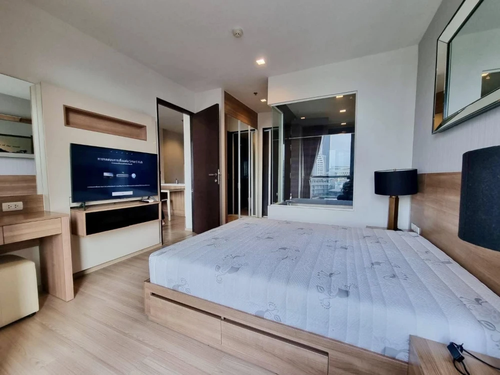 For sale, for rent, Rhythm Sathorn condo, ready to move in, complete facilities, hurry up and reserve, don't miss out.