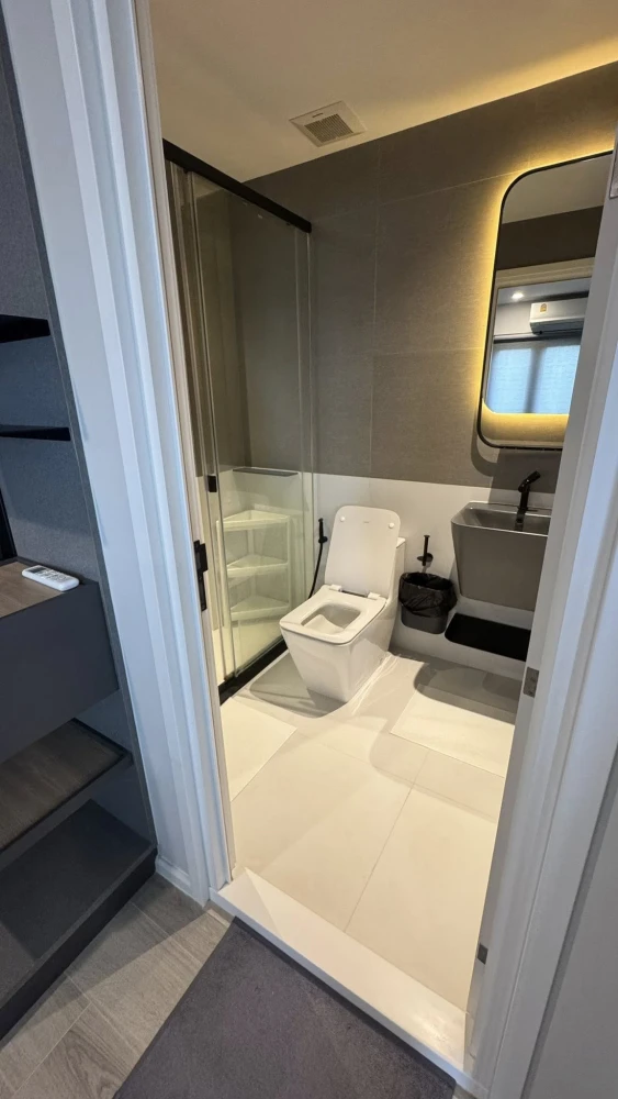 Condo for sale or rent: The Key Rama 3. Luxurious, minimalist decorated room. 15th floor. River view. Great value. You must come and reserve.