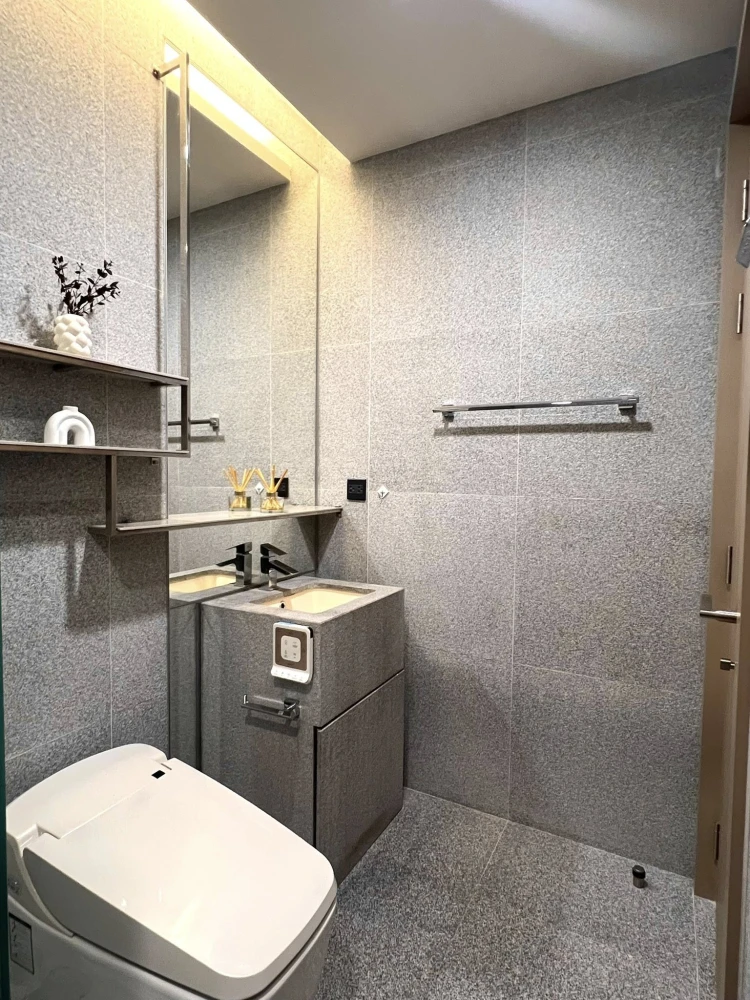 Condo for sale or rent: The Line Ratchathewi. Beautiful room, beautiful view, fully furnished, ready to move in. Reserve today. Don't miss out!