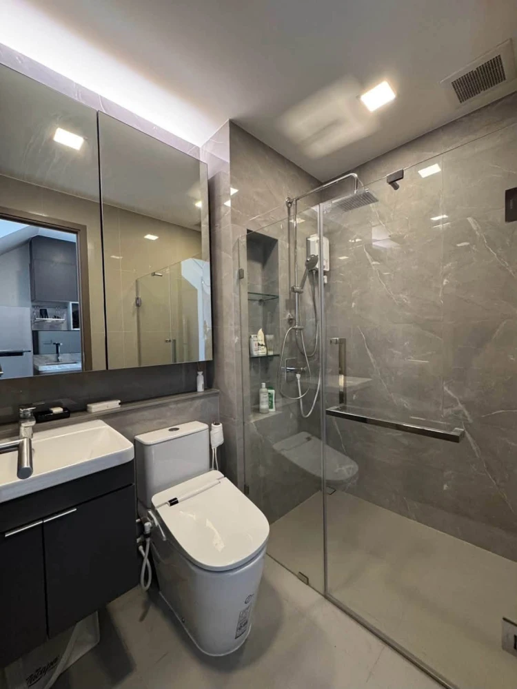 For Sale/Rent: Duplex Loft unit at The Privacy Chatuchak. High-floor unit featuring full amenities—book now.