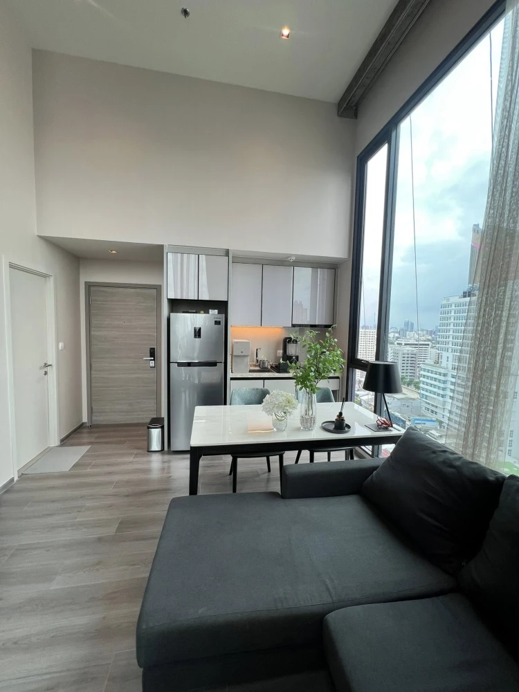 For sale or rent: The Reserve Phahol - Pradipat condo, duplex corner unit, high ceiling, 16th floor, two-sided view with floor-to-ceiling windows, uno