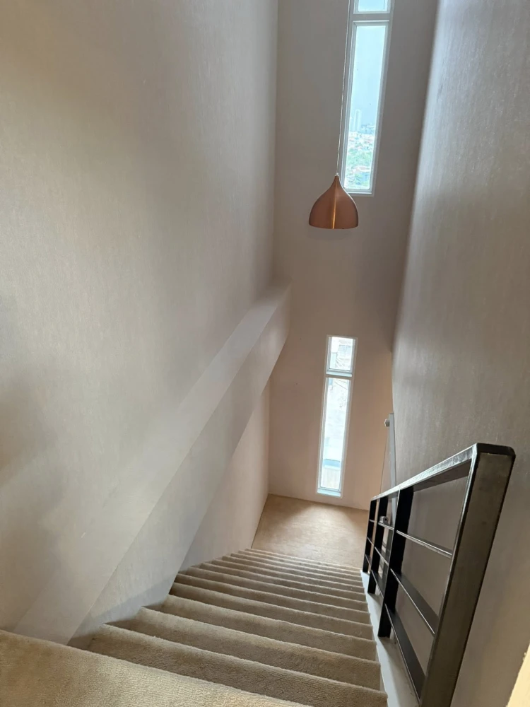 Condo for sale or rent: The Sky Sukhumvit. Large, comfortable room with a walk-in closet. Hurry and reserve now! Don't miss out!