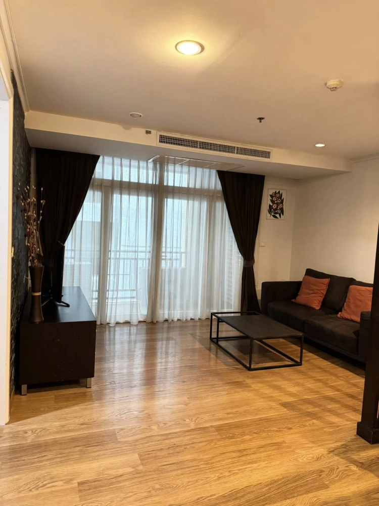 For sale or rent: Wattana Suite Condo. Spacious rooms with ample living space and complete amenities. Book now!