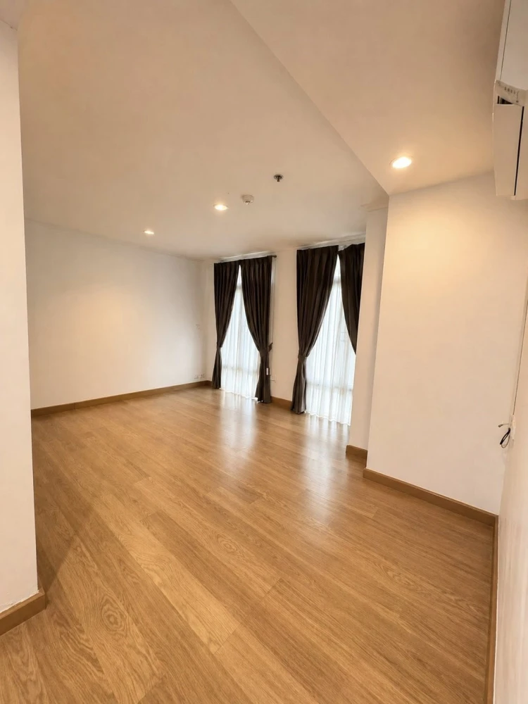 For sale or rent: Wattana Suite Condo. Spacious rooms with ample living space and complete amenities. Book now!