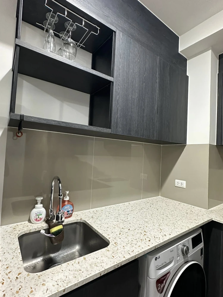 For sale or rent: XT Huai Khwang Condo, ready to move in, fully furnished, amazing price! Book now, don't miss out!