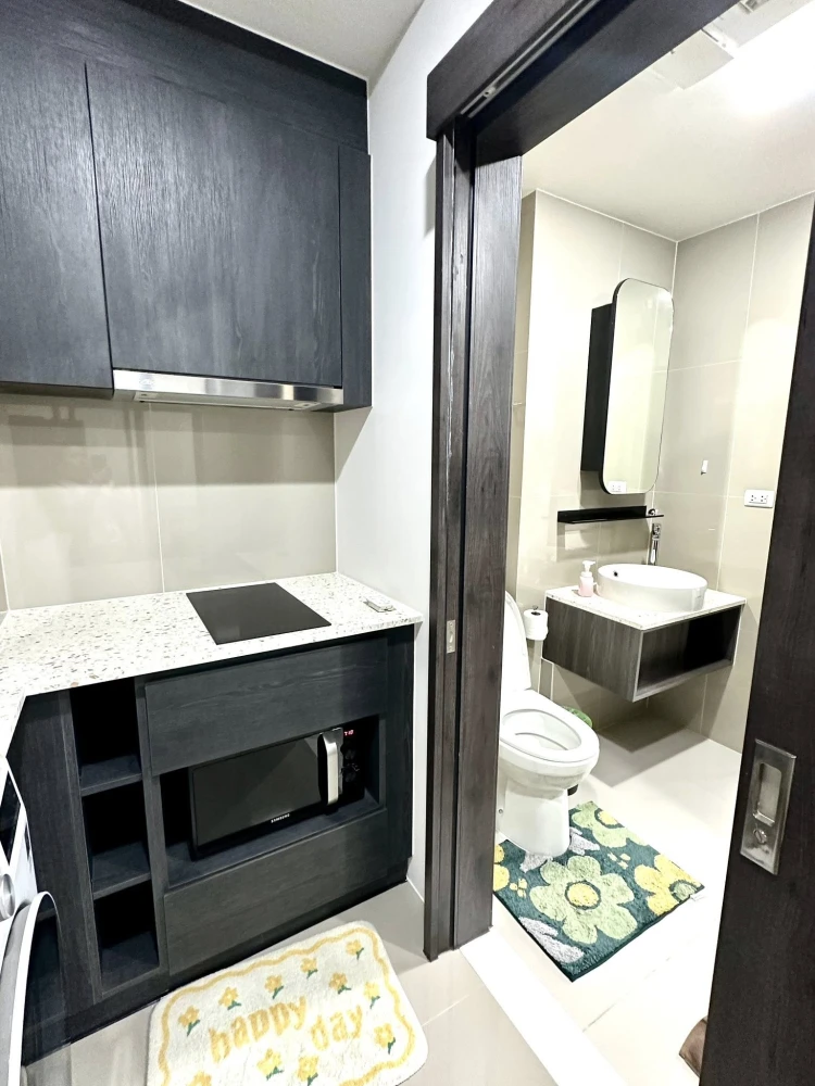 For sale or rent: XT Huai Khwang Condo, ready to move in, fully furnished, amazing price! Book now, don't miss out!