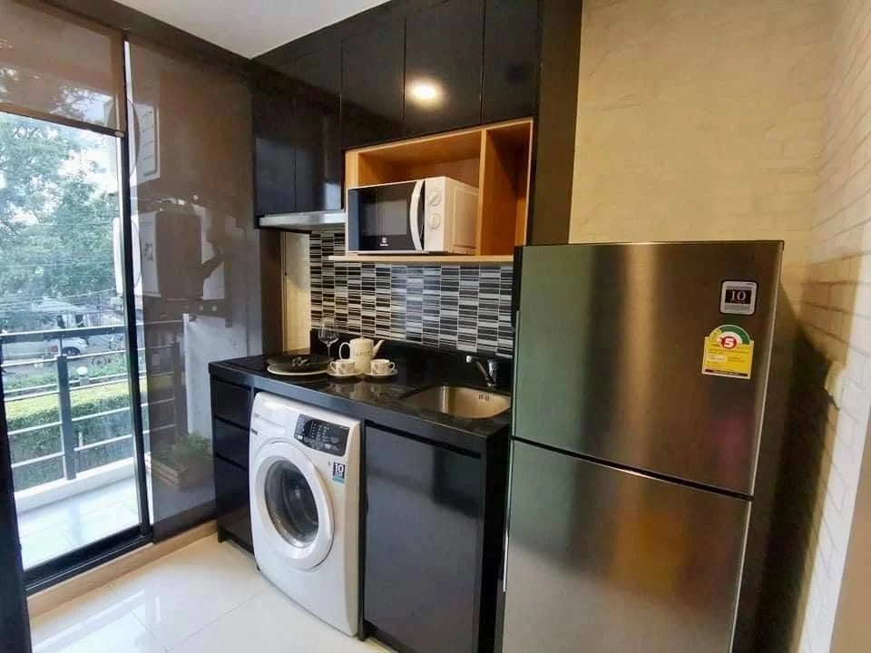 For sale, for rent, Chateau In Town Condo, Sukhumvit 64/1, nice room, complete facilities, come and book now.