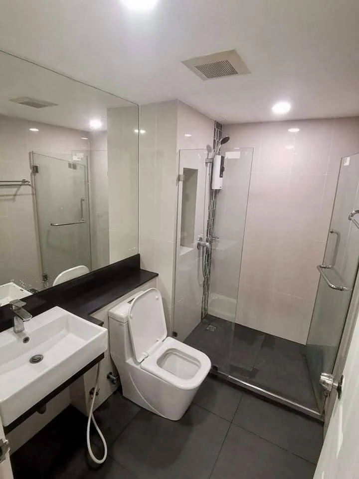 For sale, for rent, Chateau In Town Condo, Sukhumvit 64/1, nice room, complete facilities, come and book now.