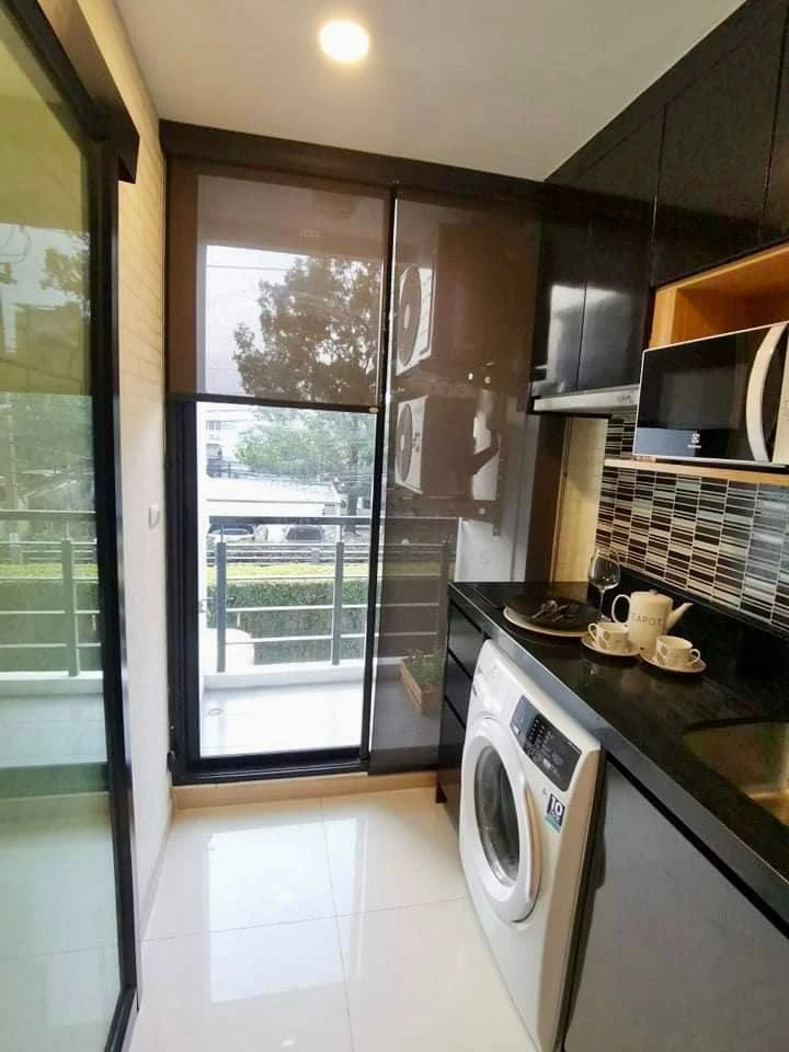For sale, for rent, Chateau In Town Condo, Sukhumvit 64/1, nice room, complete facilities, come and book now.