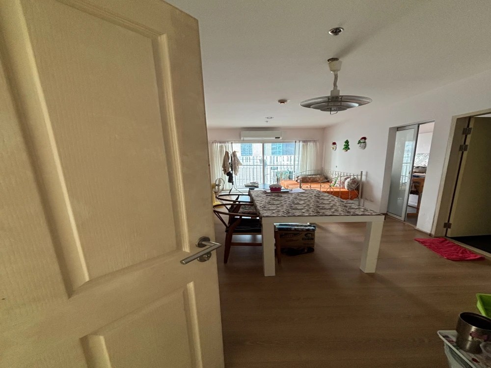 Condo for sale, rent, Sim Vibha-Ladprao, spacious room, nice sofa, nice mattress, can't be reserved anymore