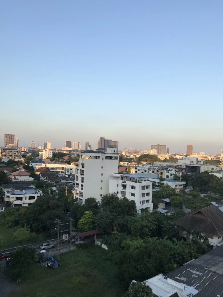 For sale or rent!! Condo Ceil by Sansiri Ekamai, 8th floor, beautiful and very livable. Fully furnished, ready to move in. Reserve now!!