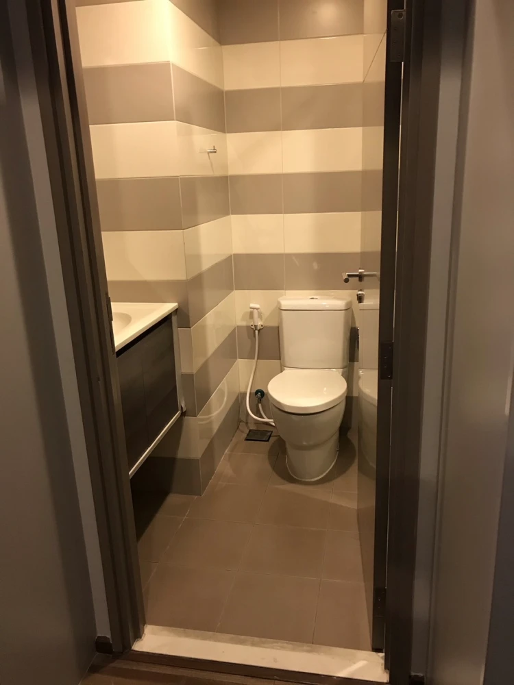 For sale or rent!! Condo Ceil by Sansiri Ekamai, 8th floor, beautiful and very livable. Fully furnished, ready to move in. Reserve now!!