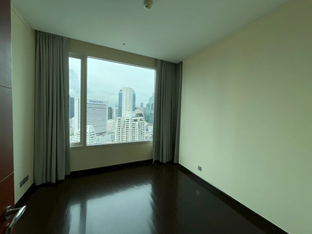 For Sale/Rent!! The Infinity Condo, a luxurious 3-bedroom condo with beautiful, fully furnished units. Don't miss out!!