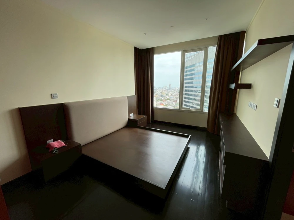 For Sale/Rent!! The Infinity Condo, a luxurious 3-bedroom condo with beautiful, fully furnished units. Don't miss out!!