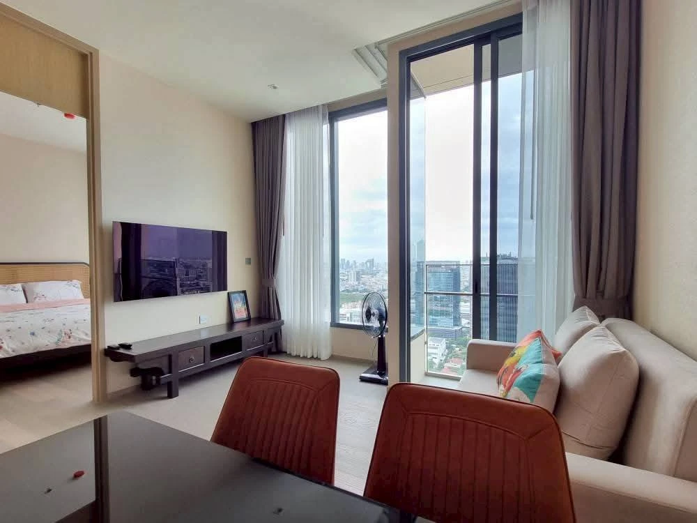 Condo for sale or rent: The Esse Asoke, 37th floor, high view, fully furnished. Don't miss out, you'll regret it later.