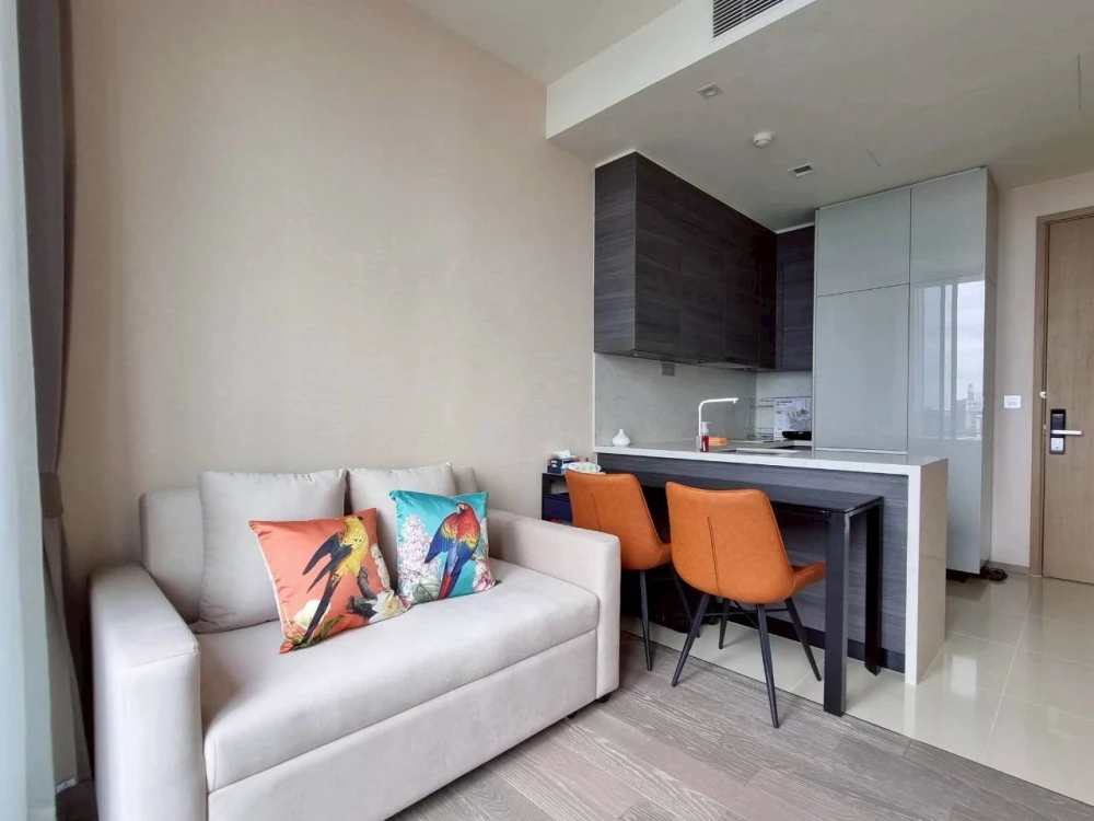 Condo for sale or rent: The Esse Asoke, 37th floor, high view, fully furnished. Don't miss out, you'll regret it later.