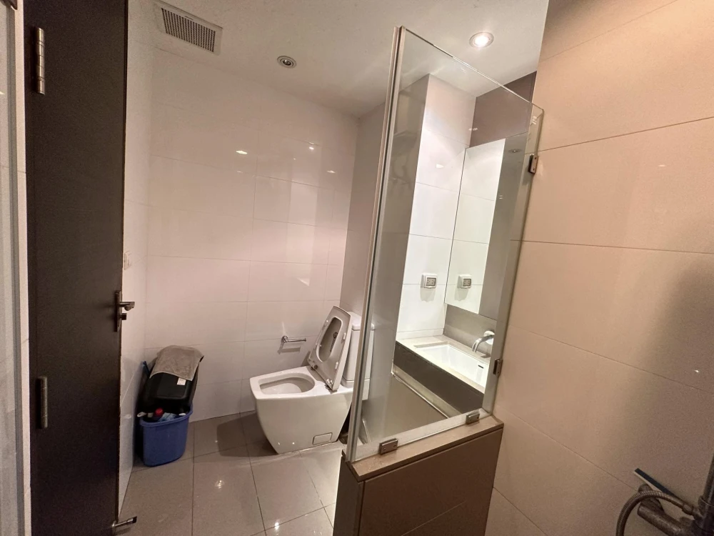 Condo for sale or rent, The Address, Pathumwan, beautiful room, good location, near BTS, convenient to travel, ready to move in, book now!