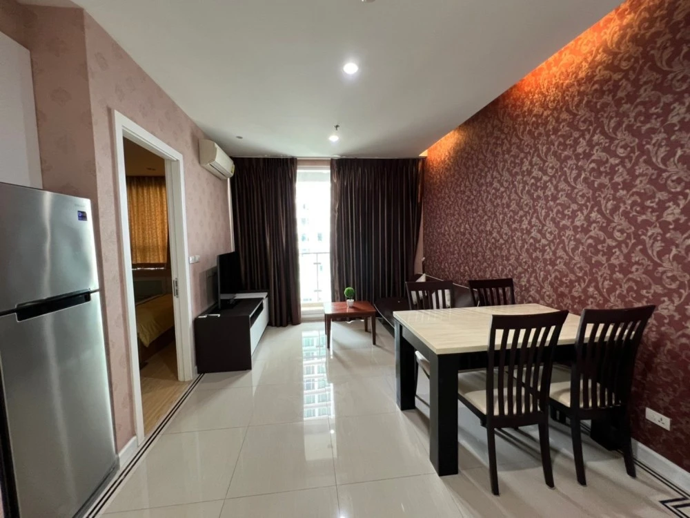 For sale, for rent!! T.C. Green Condo, 6th floor, Building D, corner room, beautifully decorated, ready to move in, don't miss it!!