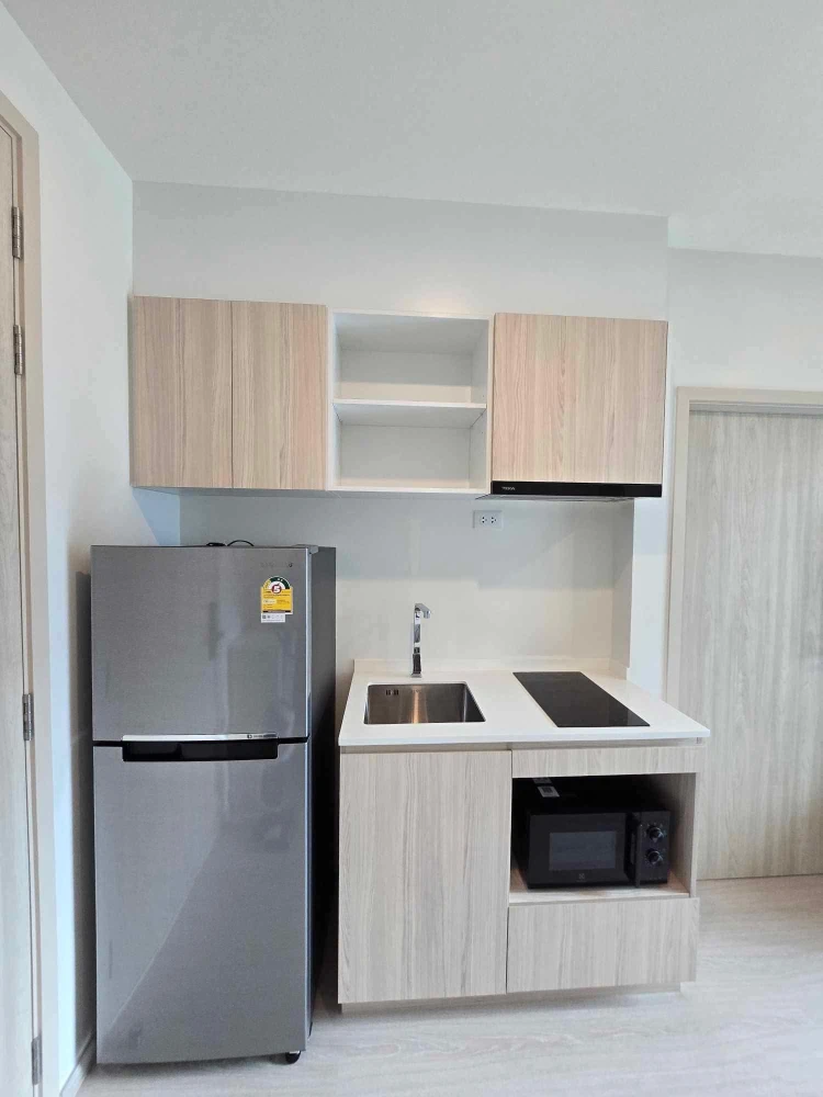 For sale, for rent, New Noble Ratchada-Ladprao condo, 1 bedroom, swimming pool view, good location, just bring your own things, move in now.