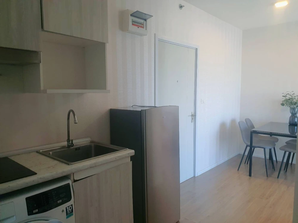 For sale/rent!! Notting Hill Condo Sukhumvit-Phraeksa, 29th floor, corner unit, fully furnished, ready to move in. Reserve now!!