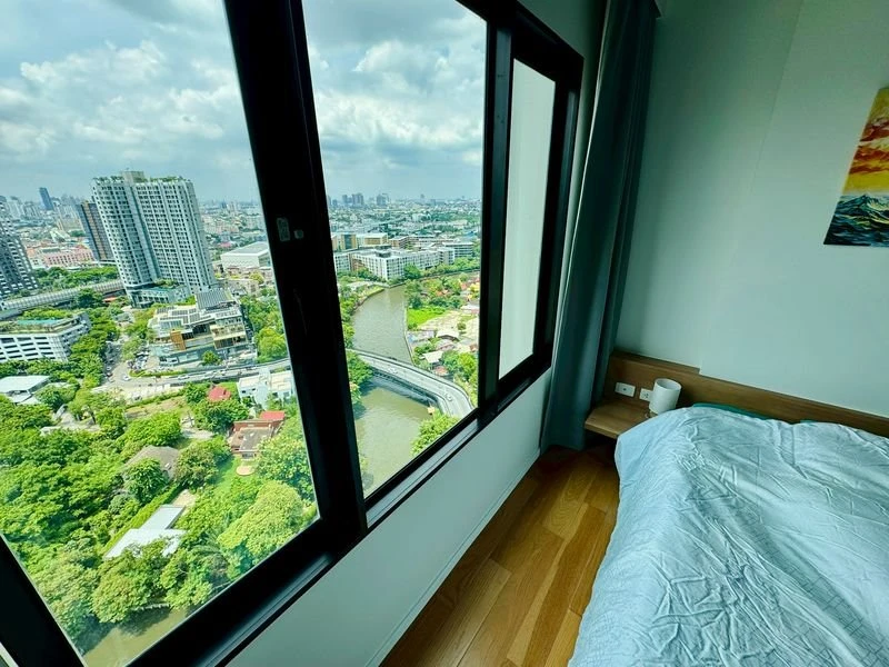 Condo for sale/rent: Blox 77. Spacious, ready-to-move-in unit, fully furnished, high floor, comfortable living. Reserve now!