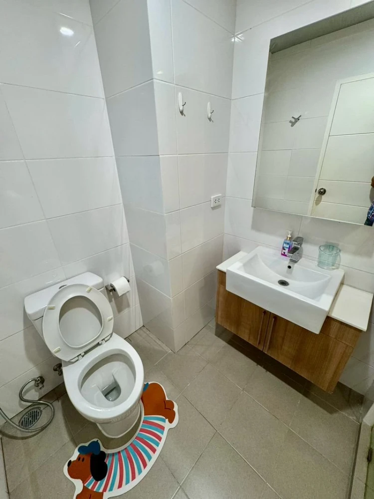 Condo for sale/rent: Blox 77. Spacious, ready-to-move-in unit, fully furnished, high floor, comfortable living. Reserve now!