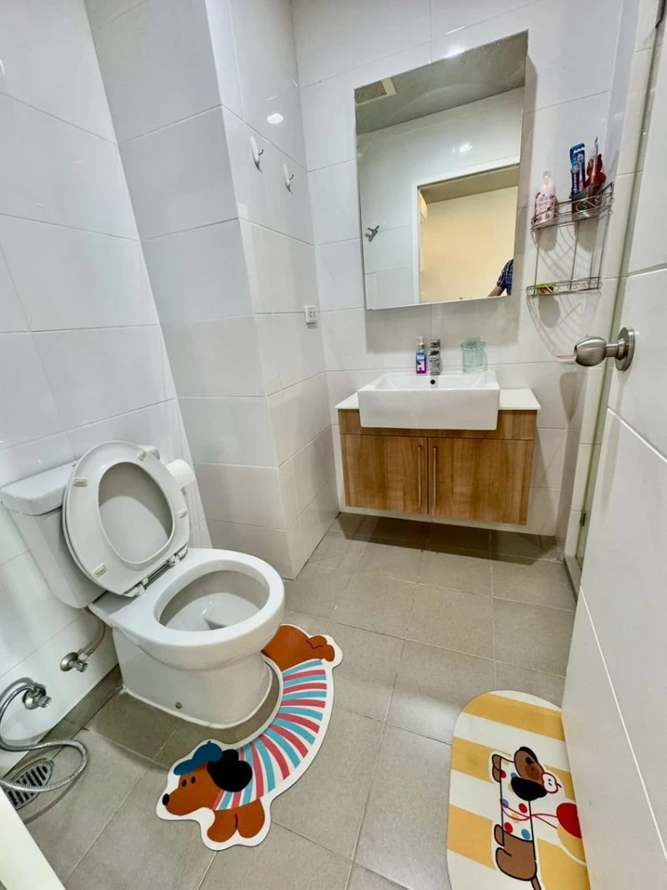 Condo for sale/rent: Blox 77. Spacious, ready-to-move-in unit, fully furnished, high floor, comfortable living. Reserve now!