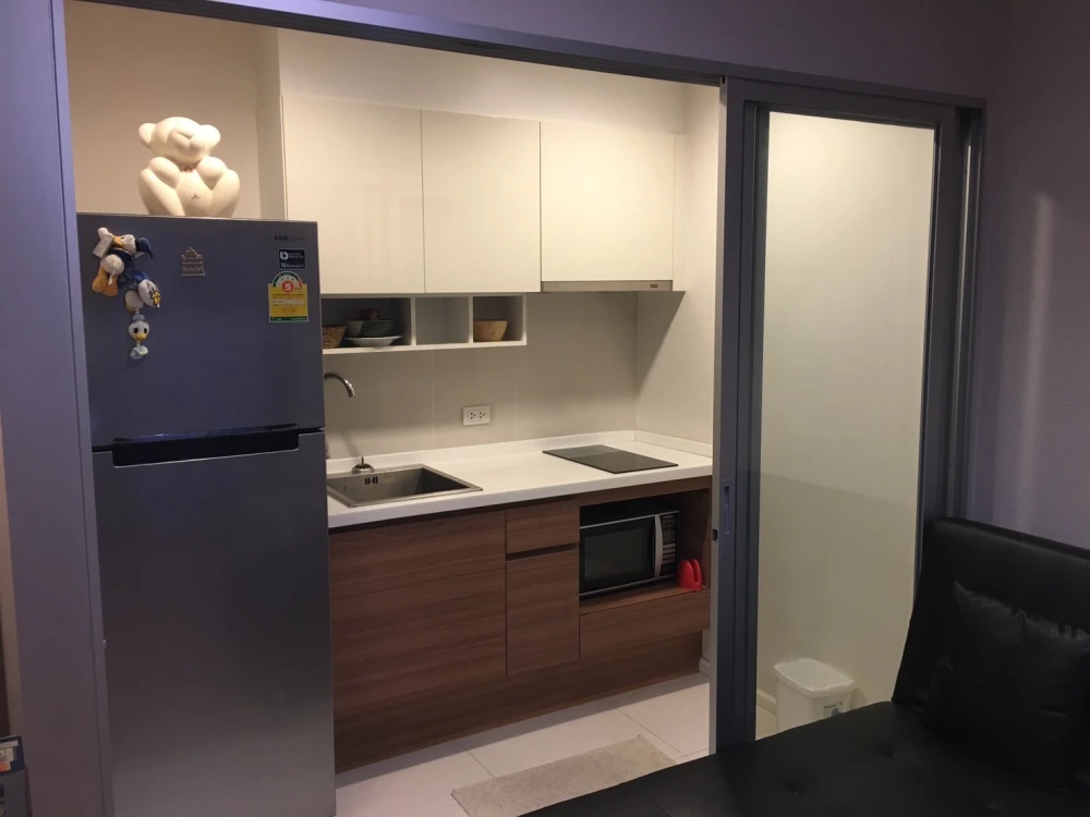 Condo for sale, rent, Fuse Chan - Sathorn, with good wallpaper Good price like this. Don't let it slip away. Hurry up to reserve.