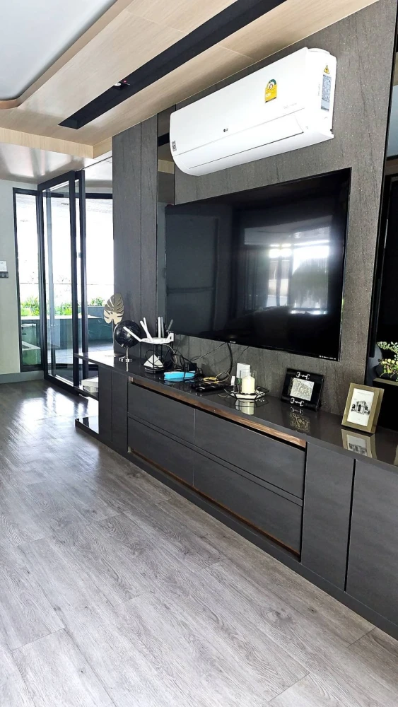 For sale, for rent, Monte Rama 9 Condo, ready to move in, not too expensive, complete here, hurry and book now, don't miss out.