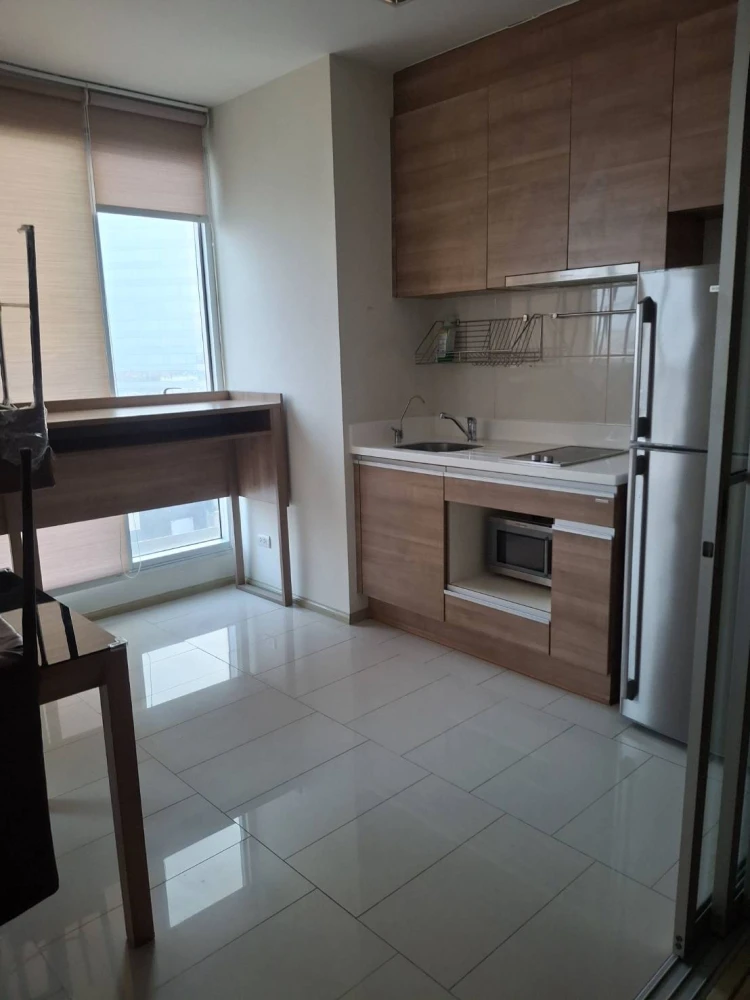 Sell, rent, Rhythm Ratchada-Huay Kwang condo, great view, low price, must hurry!!