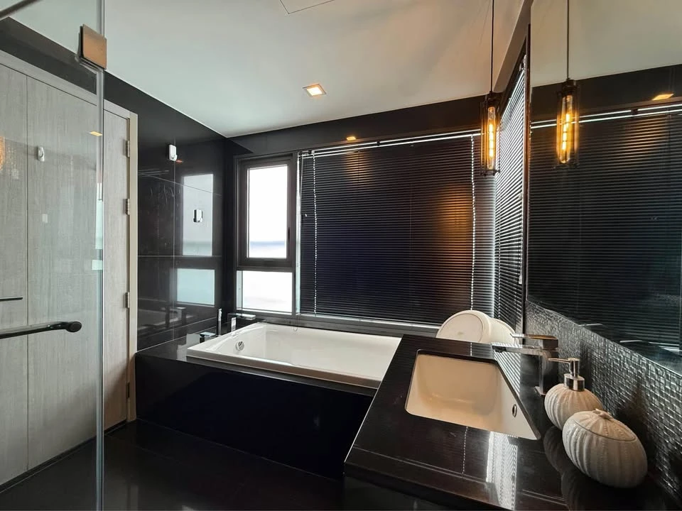 Condo for sale, rent, Rhythm Sukhumvit 36-38, new condo, ready to move in In the heart of Sukhumvit near BTS Thonglor