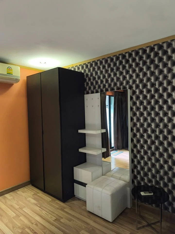 Condo for sale or rent, Regent Home 15, Chaengwattana, next to wallpaper, decorated, fully furnished, rent now
