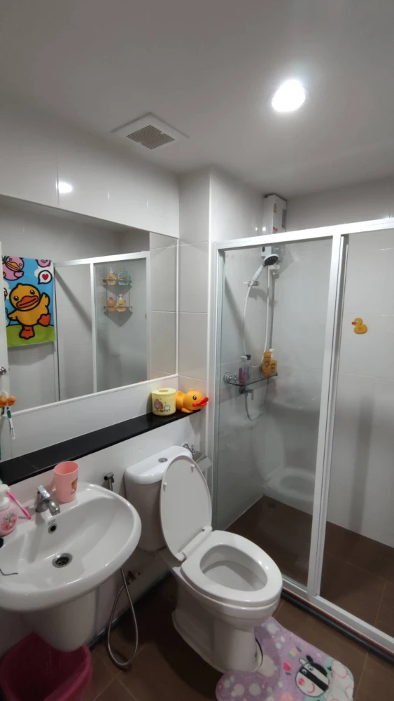 For rent!! Regent Home Sukhumvit 97/1 Condo. Beautiful, very livable unit. Fully furnished, ready to move in. Reserve now!!