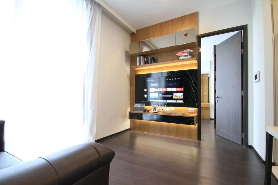 Condo for sale, rent, LAVIC Sukhumvit 57, near BTS Asoke and MRT Sukhumvit, convenient transportation.