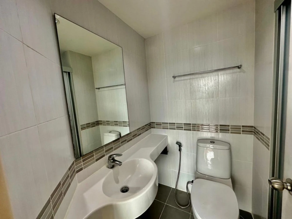 For sale, for rent!! Lumpini Park Condo, Rama 9-Ratchada, 23rd floor, beautiful view, fully furnished, ready to move in immediately, don't miss it!!