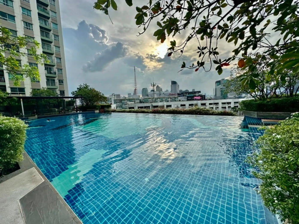 For sale, for rent!! Lumpini Park Condo, Rama 9-Ratchada, 23rd floor, beautiful view, fully furnished, ready to move in immediately, don't miss it!!