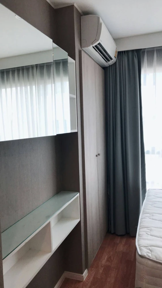 For sale, for rent!! Lumpini Place Condo Rama 4-Ratchadaphisek, location in the heart of the city, convenient travel, near BTS Ekkamai!!
