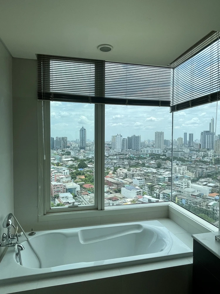 Condo for sale: Watermark Chao Phraya River, high floor, good view, privacy. Don't wait!!