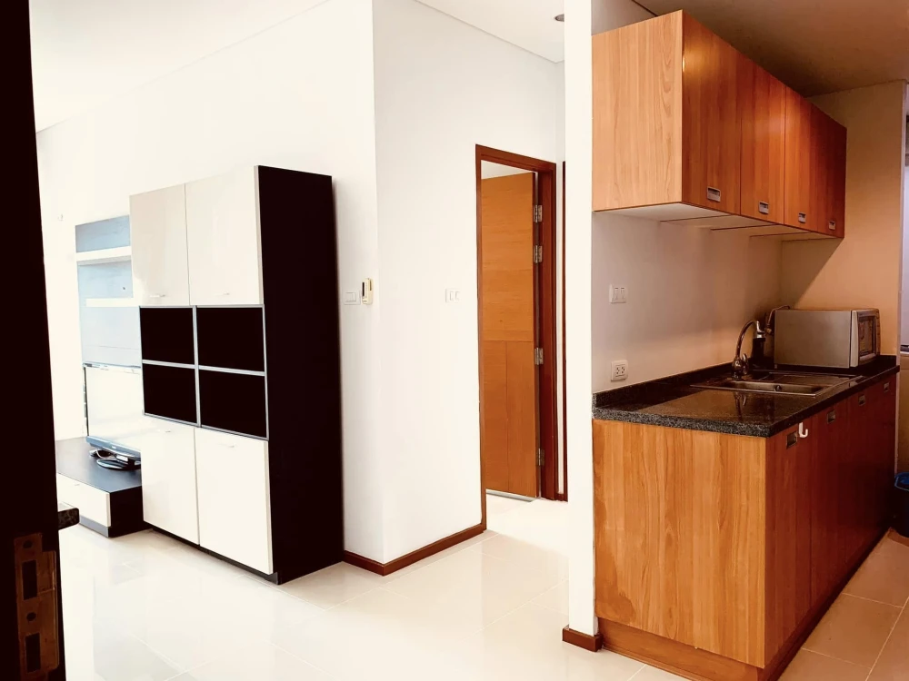 For sale, for rent!! Condo Villa Sathorn, 12th floor, BTS view, beautiful room, good location, convenient transportation, don't miss it!!