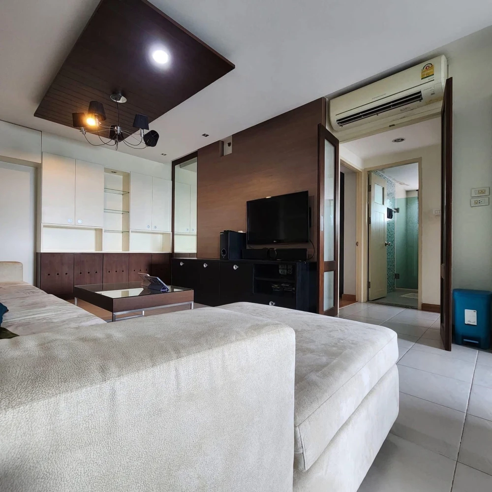 For sale, for rent, Supalai Park Kaset condo, spacious room, usable area, good price, you must not miss it.