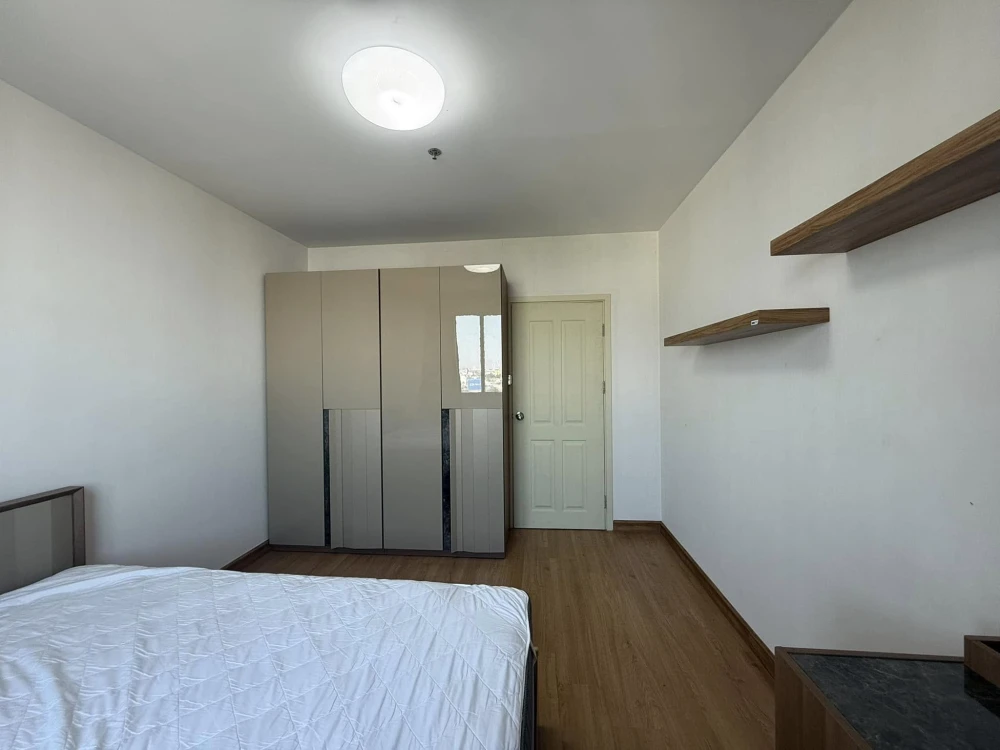 For sale, for rent, Supalai Vista condo, Tiwanon intersection, spacious room, usable area, good price, hurry and reserve now.