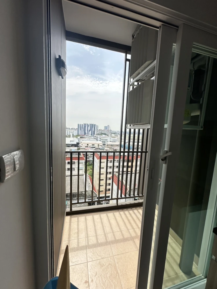 Condo for sale, rent, Supalai Veranda Ramkhamhaeng, room divided into private areas, comfortable sofa to sit on, don't wait.