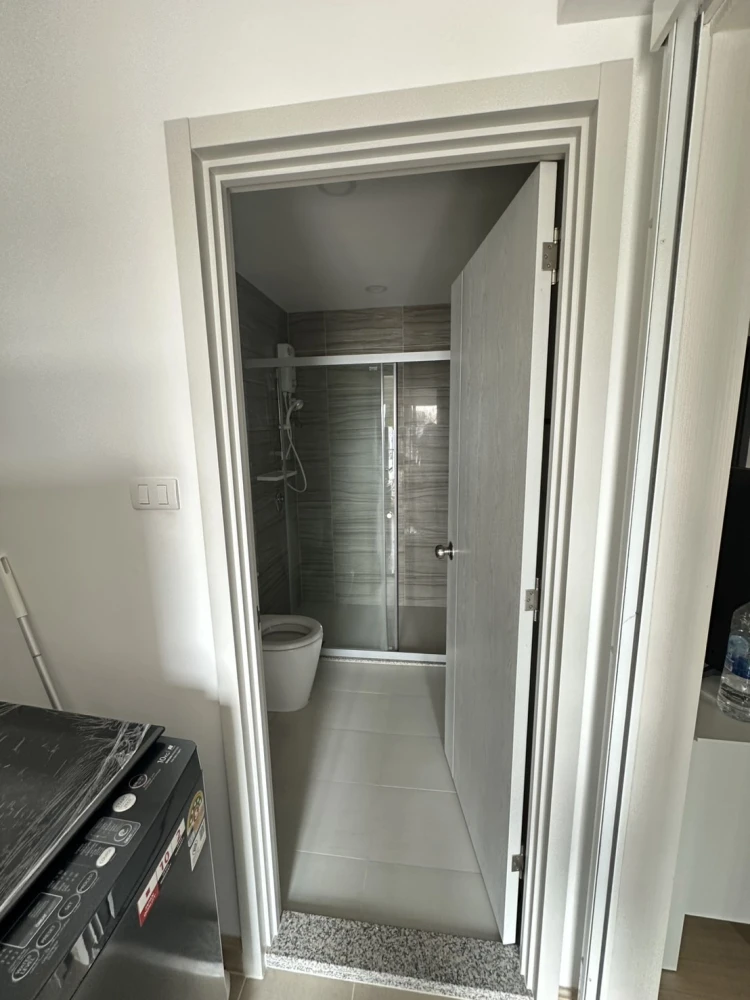 Condo for sale, rent, Supalai Veranda Ramkhamhaeng, room divided into private areas, comfortable sofa to sit on, don't wait.