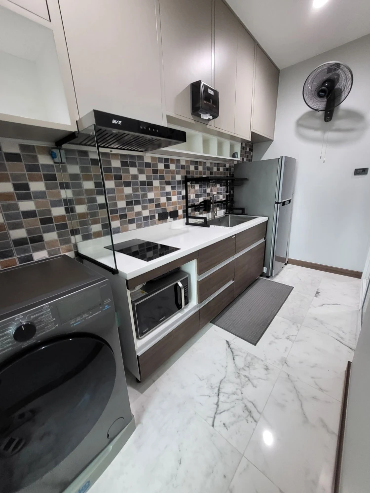 For sale, for rent!! Condo Supalai Elite Surawong, 17th floor, fully furnished, just bring your bags and move in!!