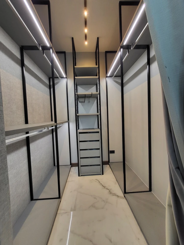 For sale, for rent!! Condo Supalai Elite Surawong, 17th floor, fully furnished, just bring your bags and move in!!