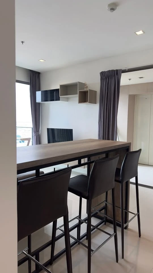 For sale, for rent, Condo Starview, 2 bedrooms, 2 bathrooms, bedroom decorated with awesome wallpaper, don't miss it.