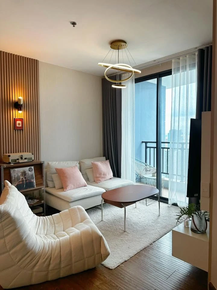 For sale For rent!! Condo Artisan Ratchada, high floor, city view, especially beautiful at night, full of built-in furniture, don't miss it!!