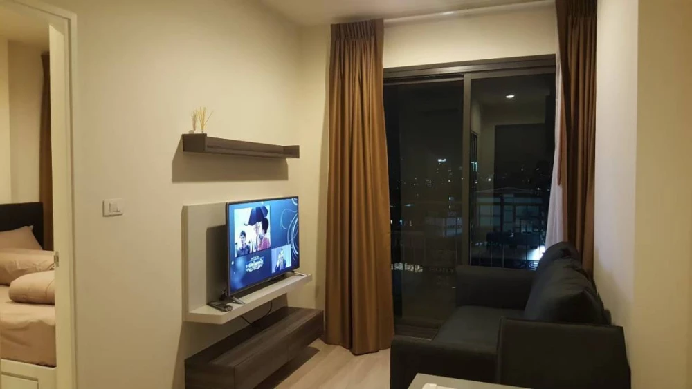 For sale, for rent!! Centric Ratchada-Huai Khwang Condo, 1st floor, fully furnished, convenient transportation, near the BTS, don't miss it!!